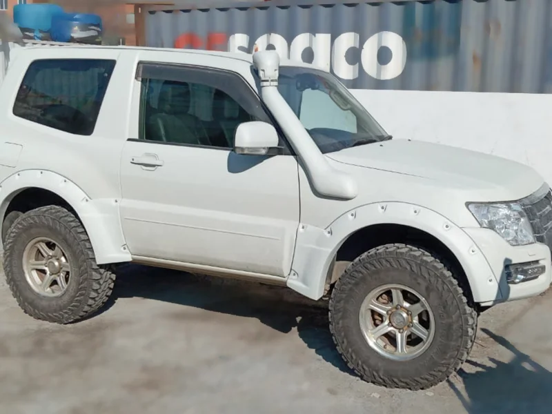 Расширители арок Mitsubishi Pajero 4 (2006-н.в. гг)